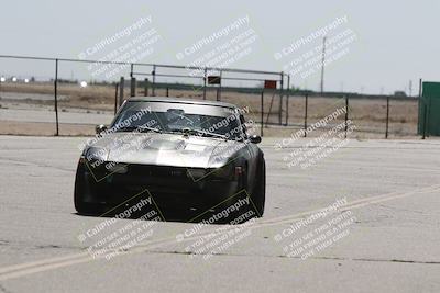 media/May-18-2022-Open Track Racing (Wed) [[f96b7d3cf4]]/Around the Pits/